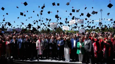 Kastamonu Üniversitesi’nde düzenlenen mezuniyet töreninde 4 bini aşkın öğrenci kep