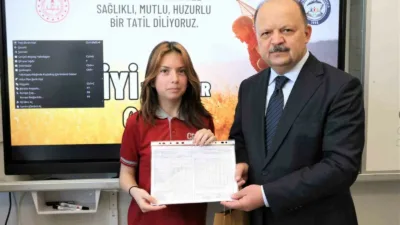 Kastamonu’da il genelinde 52 bin 407 öğrenci karnelerini alarak yaz