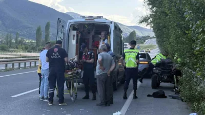 Kastamonu’nun Tosya ilçesi D100 karayolunda bariyerlere çarpan ATV’nin sürücüsü yaralandı.