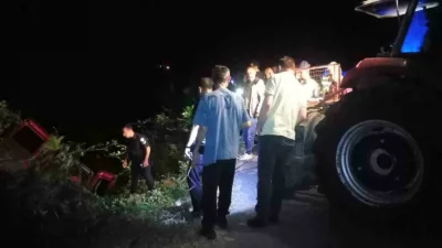 Kastamonu’nun Cide ilçesinde otomobilin hafif ticari aracın yuvarlanması neticesinde 1
