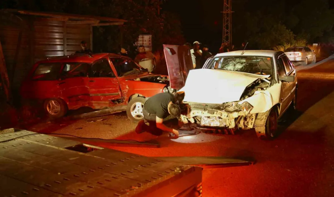 Kastamonu’nun Taşköprü ilçesinde iki otomobilin çarpışması neticesinde meydana gelen kazada