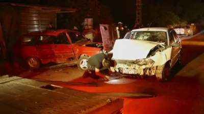 Kastamonu’nun Taşköprü ilçesinde iki otomobilin çarpışması neticesinde meydana gelen kazada