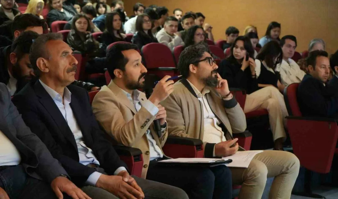 Karabük Üniversitesi (KBÜ) Safranbolu Türker İnanoğlu İletişim Fakültesinde düzenlenen etkinlikte,