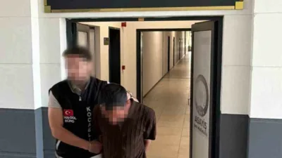 Kocaeli’nin Gölcük ilçesinde kendisini polis olarak tanıtarak bir vatandaşı 500