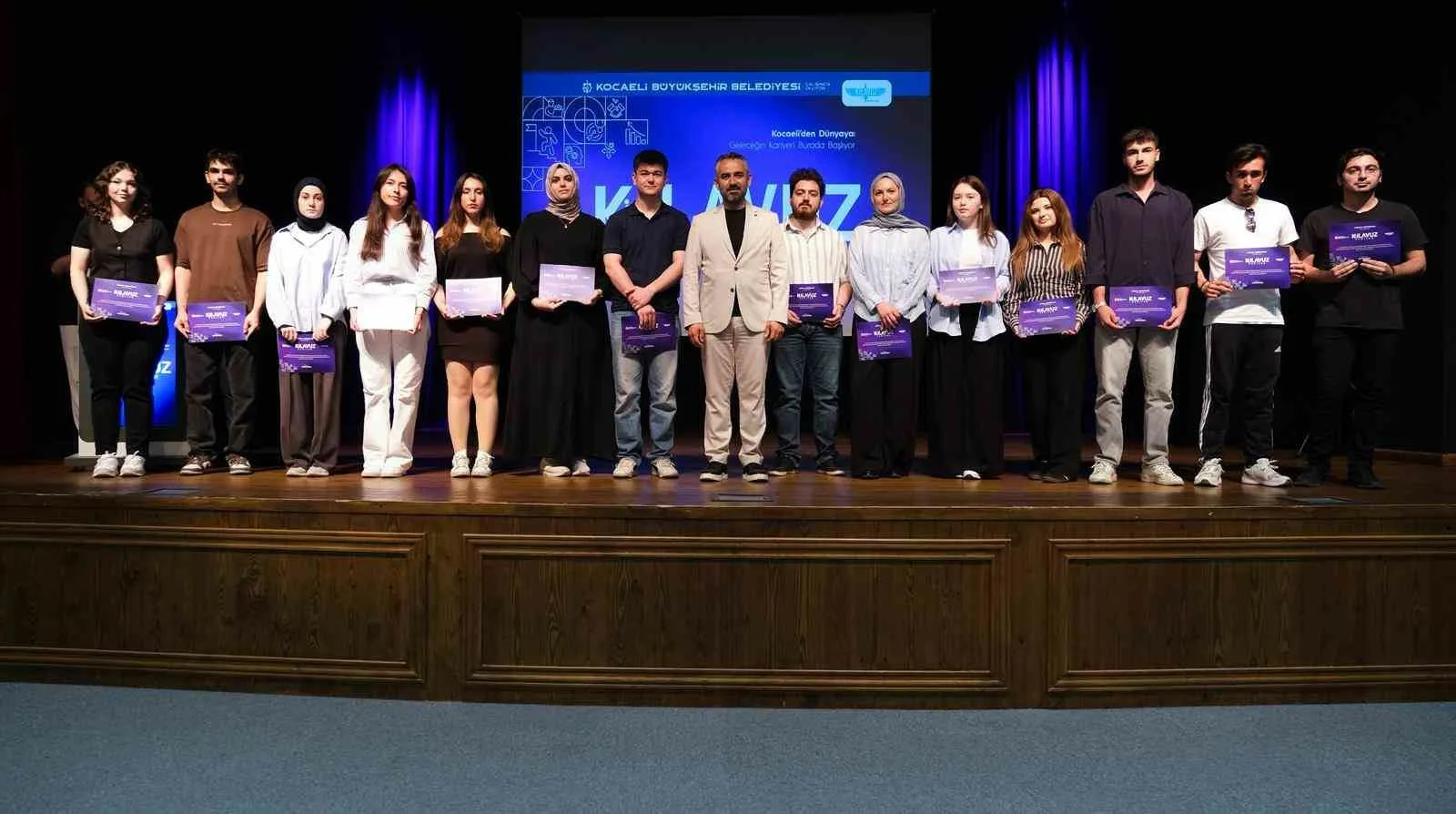 Kocaeli Büyükşehir Belediyesi’nin gençlere ulusal ve uluslararası şirketlerde online staj