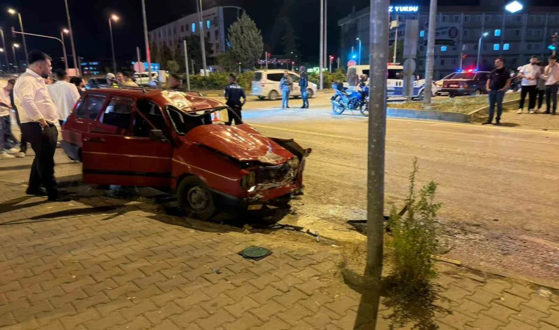Karabük’te kırmızı ışık ihlali yapan otomobilin, motosiklete çarpması sonucu 19