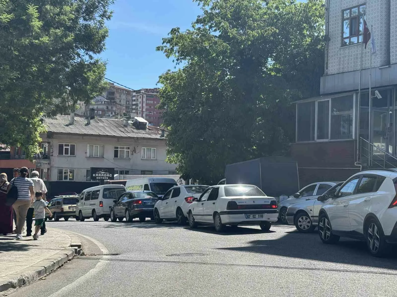Zonguldak’ta yaşanan trafik çilesi vatandaşın tepkisine neden oldu. Zonguldak’ta trafik