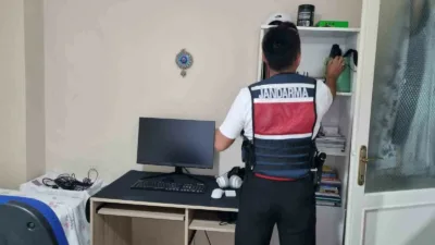 Milli İstihbarat Teşkilatı, çok sayıda vatandaşı etkileyen kredi kartı şebekesini
