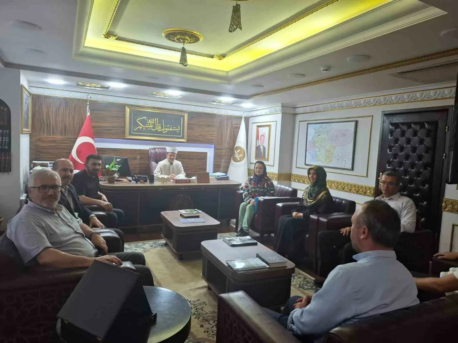 Düzce’de yaşayan Moldova vatandaş Walentine Solaviova, Düzce İl Müftülüğü’ne giderek