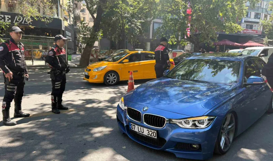 NATO Liderler Zirvesi dolayısıyla başkentte güvenlik tedbirleri artırılırken, polis ekipleri