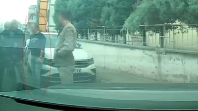 Kocaeli’nin Körfez ilçesinde ilkokul öğrencisi kız çocuklarını takip ederek müstehcen