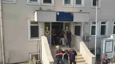 Sakarya merkezli 4 ilde jandarma ekiplerince düzenlenen eş zamanlı operasyonda,