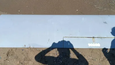Sakarya’nın Karasu ilçesinde sahile vuran ve bir insansız hava aracına