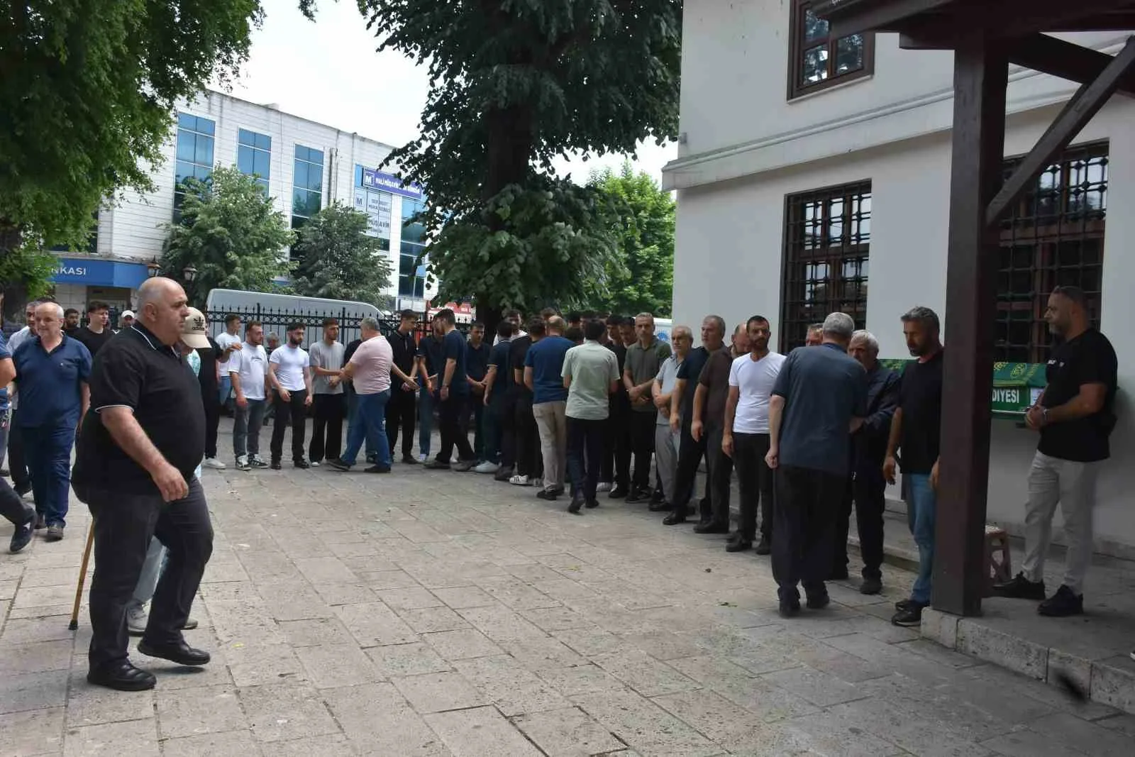 Sakarya’nın Hendek ilçesinde girdiği derede akıntıya kapılan ve cansız bedenine