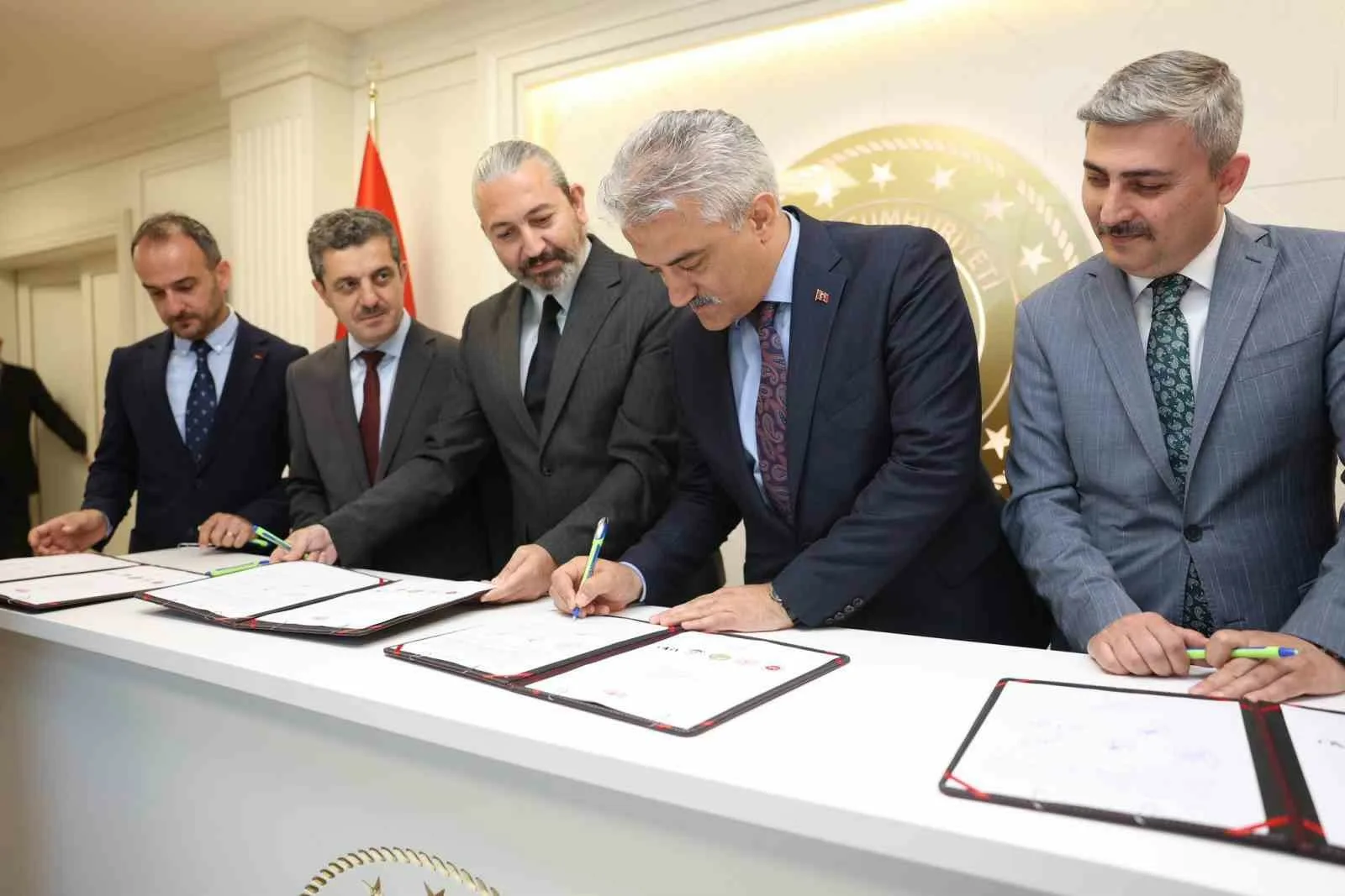 DÜZCE (İHA) – Düzce’de gençlerin milli ve manevi değerlerine bağlı,