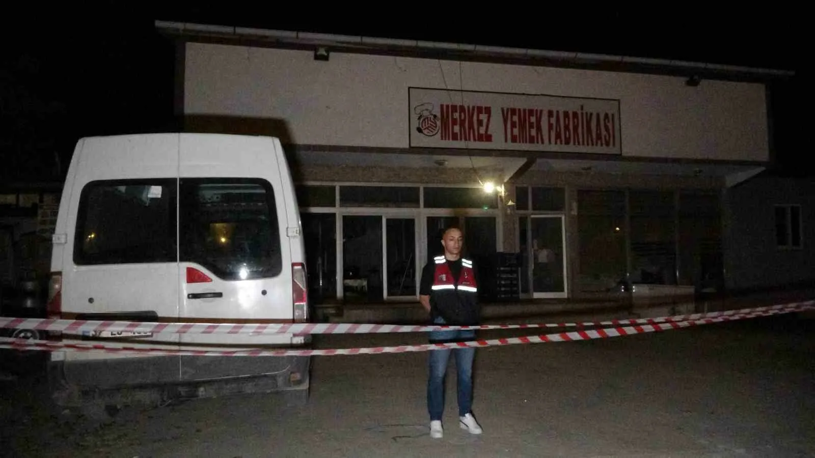 Kastamonu’nun Taşköprü ilçesinde tartıştığı şahıs tarafından iş yerinde silahlı saldırıya