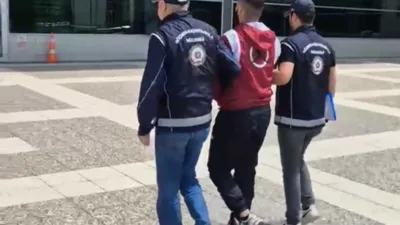 Bolu’da TEM Otoyolu üzerinde polis ekiplerince gerçekleştirilen denetimlerde, yasa dışı
