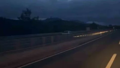 Karabük’ün Safranbolu ilçesinde otomobiliyle kilometrelerce ters şeritte ilerleyen sürücü, karşı