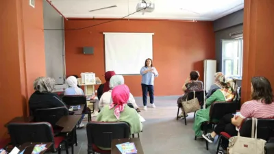 Düzce Üniversitesi Toplumsal Katkı Koordinatörlüğü tarafından Girişimci Kadın Akademisi programı