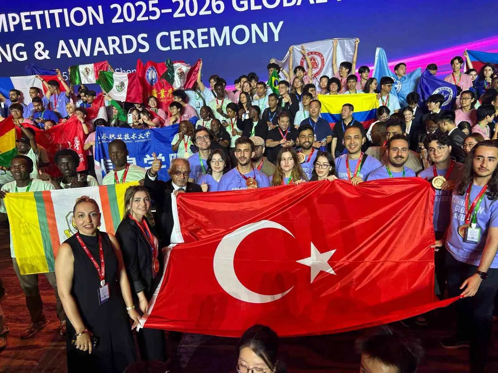 Sivas Bilim ve Teknoloji Üniversitesi (SBTÜ) öğrencilerinden oluşan takım, Çin’de
