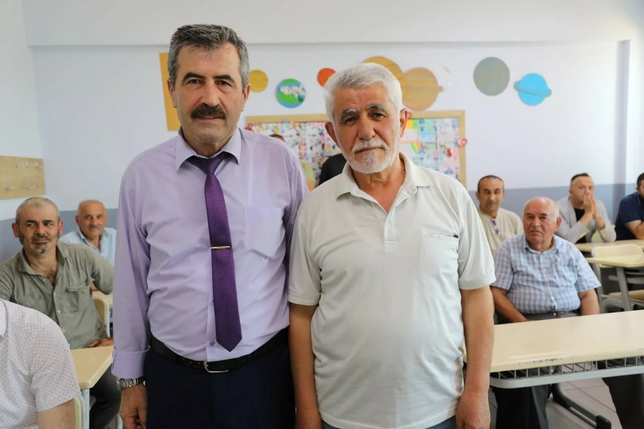 Sakarya’nın Karasu ilçesinde “Hayat Boyu Öğrenme Haftası” etkinlikleri kapsamında emekli