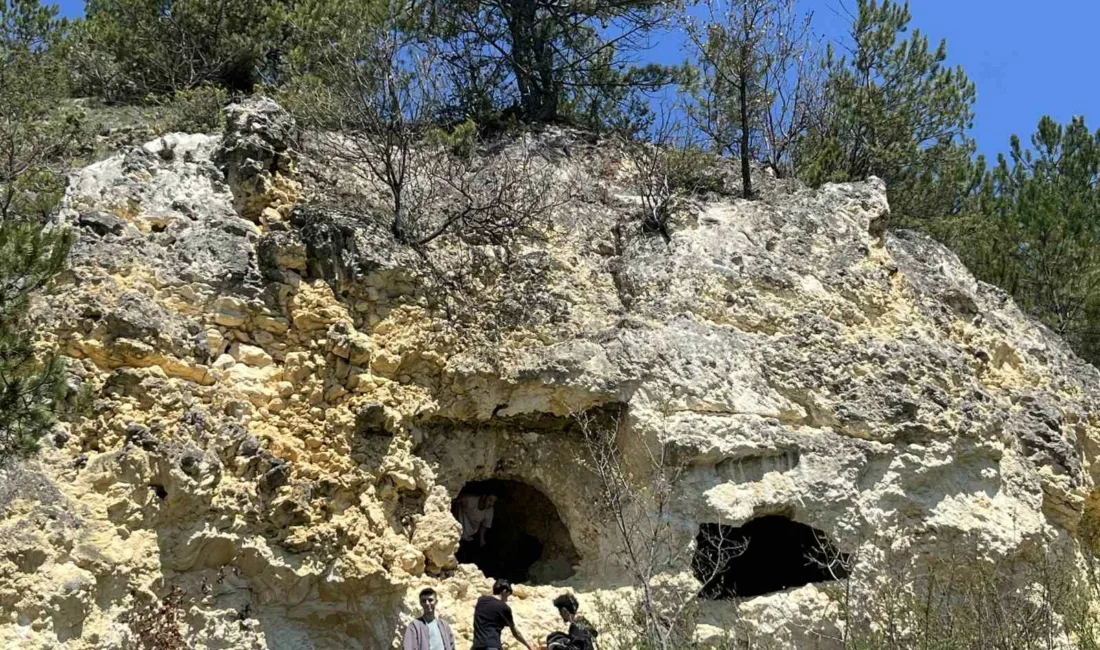 Kastamonu’nun Araç ilçesinde üniversite öğrencileri, eğitim gördükleri ilçenin tarihi, turistik