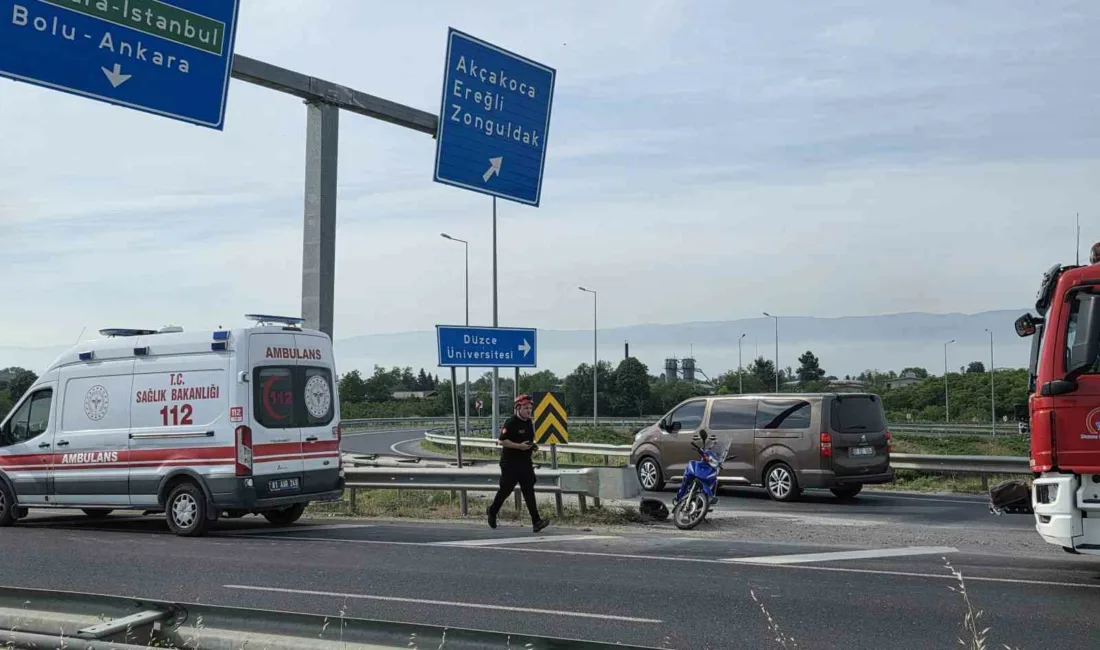 DÜZCE(İHA) – Düzce’de motosikleti ile seyir halinde olan yaşlı sürücü,