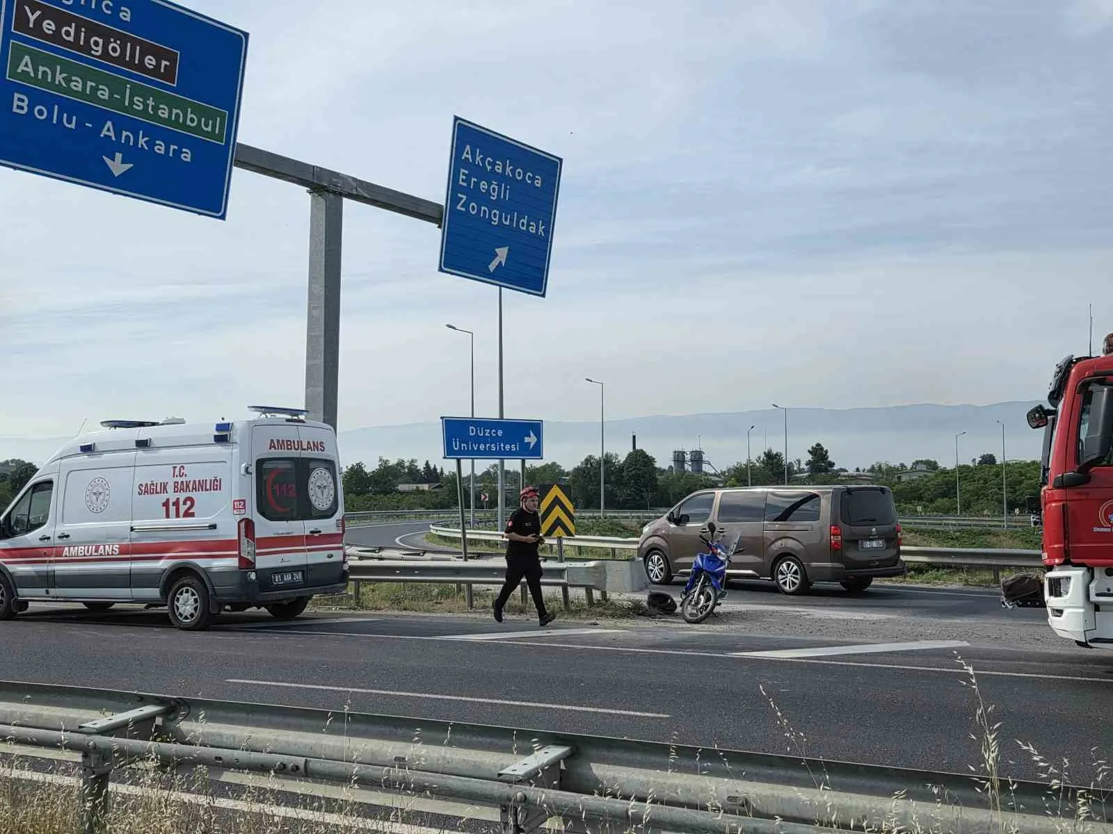 DÜZCE(İHA) – Düzce’de motosikleti ile seyir halinde olan yaşlı sürücü,