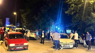 Karabük’te 5 aracın karıştığı ve 2 kişinin yaralandığı zincirleme trafik