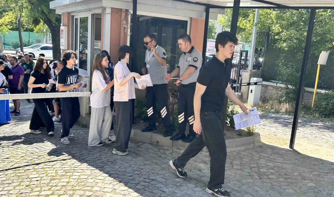 Türkiye genelinde 203 bin 679 adayın başvurduğu Yükseköğretim Kurumları Sınavı’nın