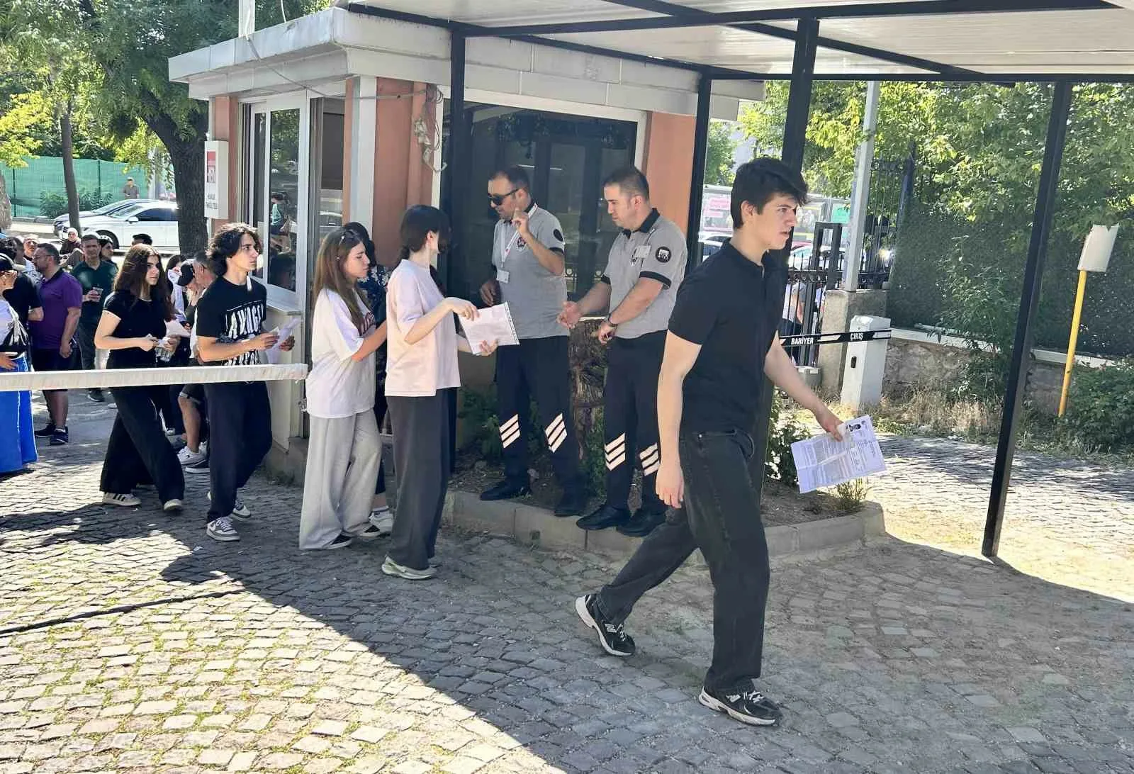 Türkiye genelinde 203 bin 679 adayın başvurduğu Yükseköğretim Kurumları Sınavı’nın
