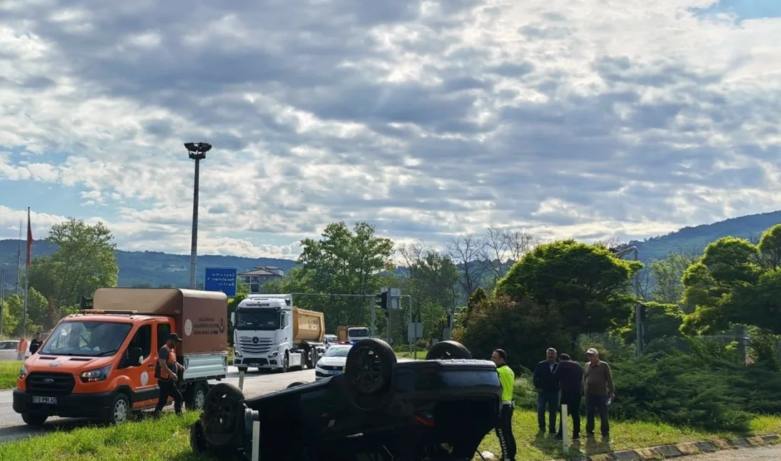 Zonguldak’ın Çaycuma ilçesine bağlı Bakacakkadı beldesinde iki otomobilin çarpışması sonucu