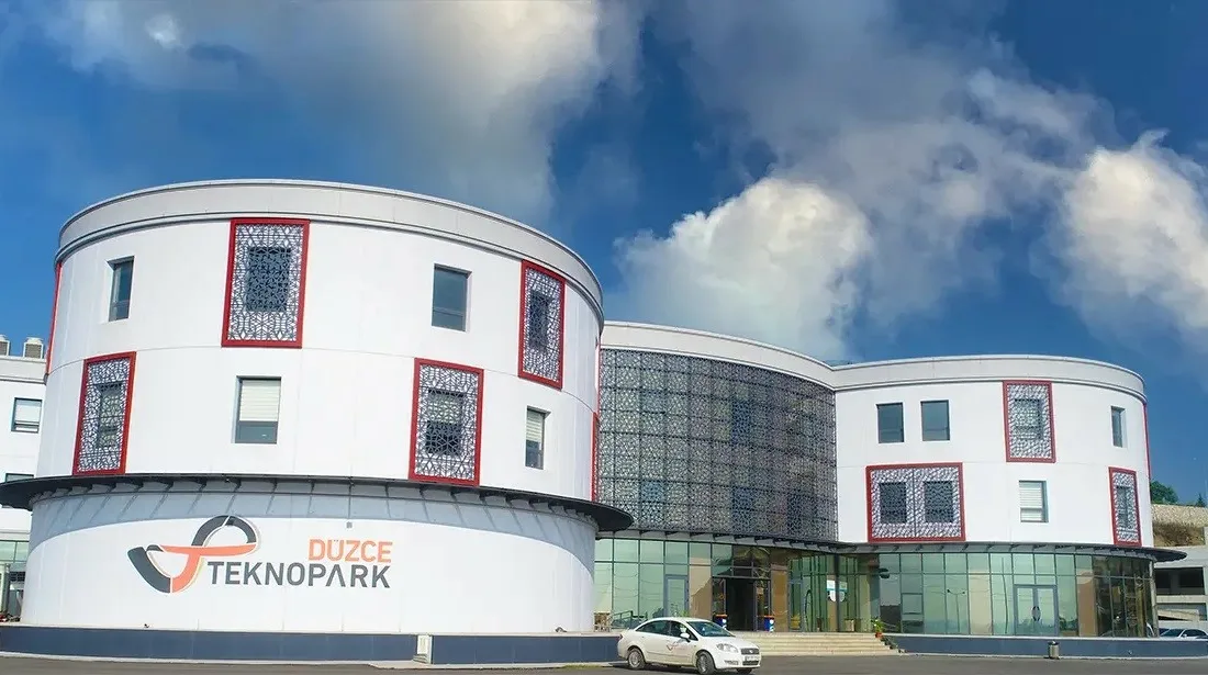 Düzce Üniversitesi koordinatörlüğünde ve Düzce Teknopark ortaklığı ile hazırlanan EDUVENTURE