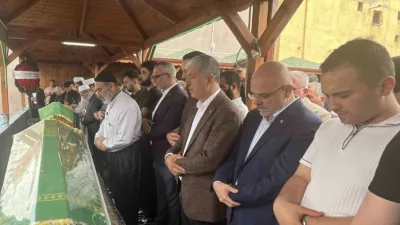Kocaeli’de tıra arakadan çarpan otomobilde hayatını kaybeden baba ile oğul