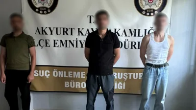 Ankara’nın Akyurt ilçesinde düzenlenen uyuşturucu operasyonunda 4 şahıs yakalandı. Akyurt