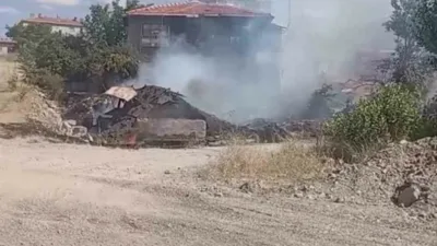 Ankara’nın Altındağ ilçesinde yabani otları temizlemek için yakılan ateş, kontrolden
