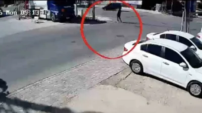 Sakarya’nın Kaynarca ilçesinde aracı arızalanarak yolda kalan sürücünün yardım istediği