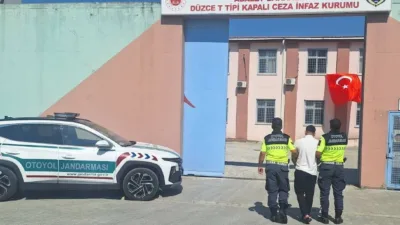 DÜZCE(İHA) – Düzce’de polis ve jandarma ekipleri tarafından yapılan denetimlerde
