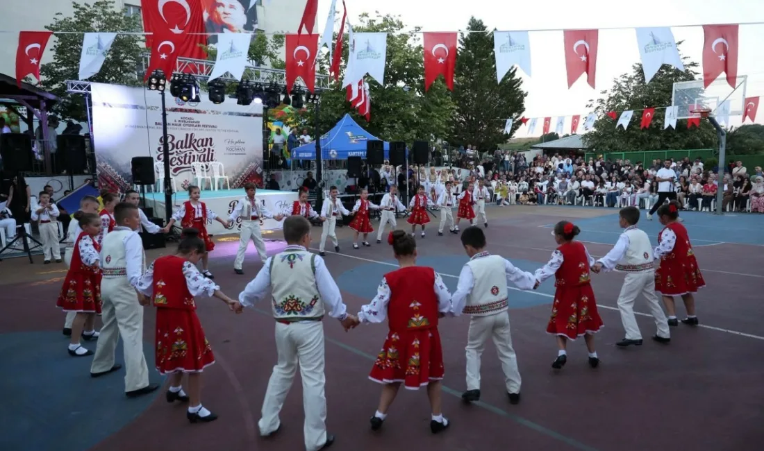 Kartepe’de 3. Uluslararası Balkan Halk Oyunları Festivali kapsamında çeşitli etkinlikler