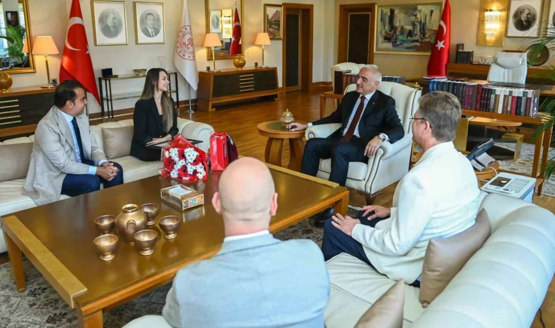 Kültür ve Turizm Bakanı Mehmet Nuri Ersoy, Bolşoy Tiyatrosu’nda tarihi