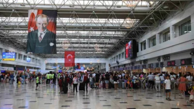 Ulaştırma ve Altyapı Bakanı Abdulkadir Uraloğlu, “İstanbul’daki iki havalimanımız, yılın