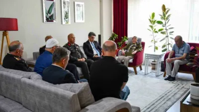 Bolu’da Vali Abdulaziz Aydın ve beraberindeki heyet, 15 Temmuz darbe