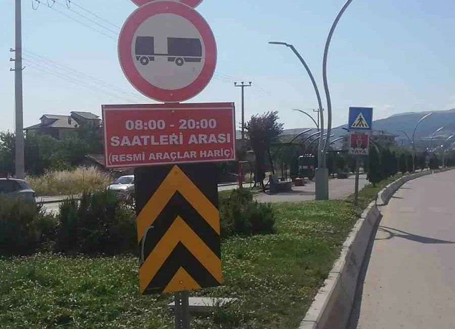 Bolu’da kent merkezindeki trafik yoğunluğunu azaltmak amacıyla Kuvayı Milliye Bulvarı