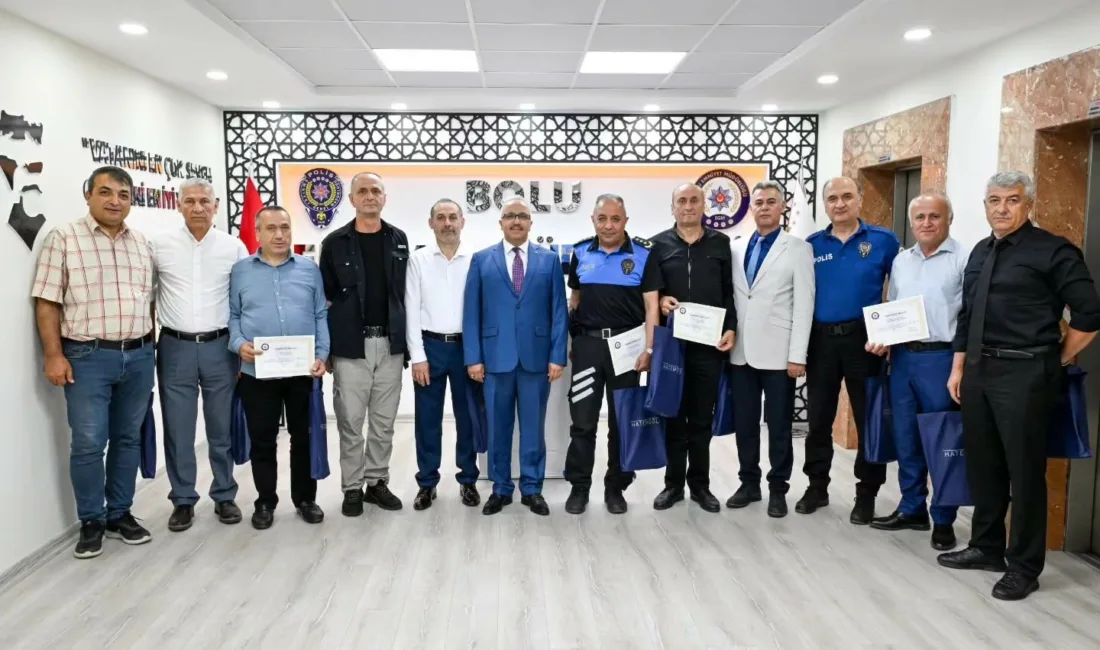 Bolu İl Emniyet Müdürlüğü kadrosundan emekli olan personele, görev süreleri