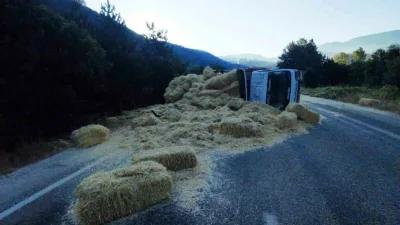 Bolu’nun Mudurnu ilçesinde iki kamyonun kafa kafaya çarpıştığı kazada 2