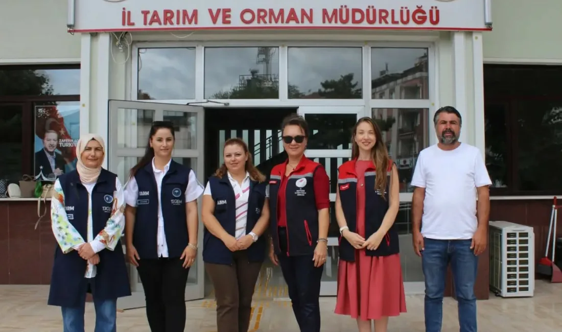 Bolu’da “Kadın Eliyle Nohutta Bereket” projesi çerçevesinde kadın çiftçilerce toprakla