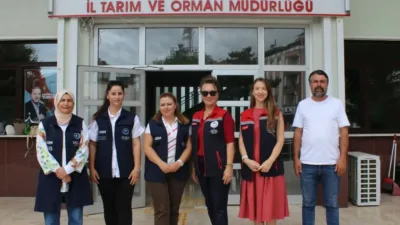 Bolu’da “Kadın Eliyle Nohutta Bereket” projesi çerçevesinde kadın çiftçilerce toprakla