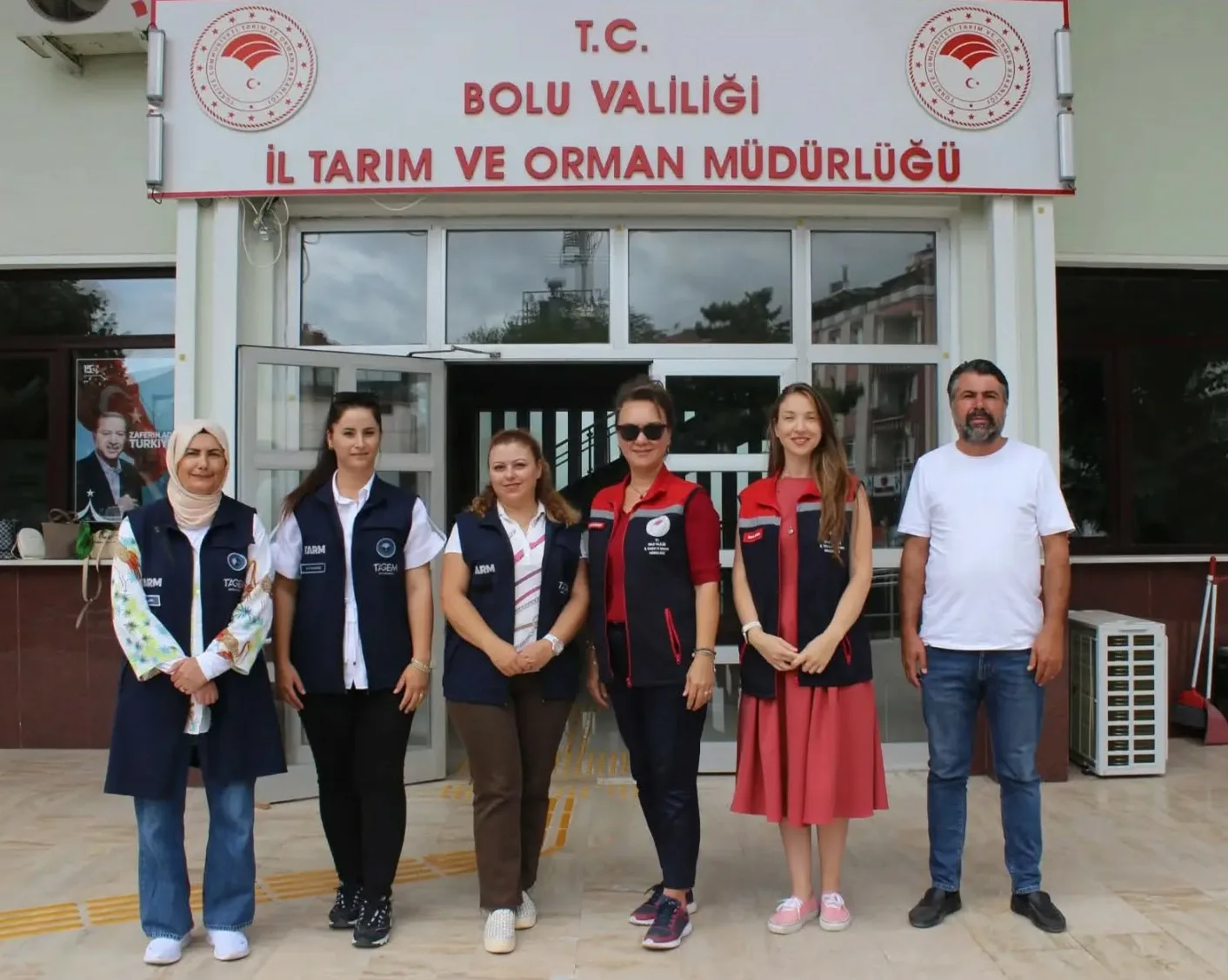 Bolu’da “Kadın Eliyle Nohutta Bereket” projesi çerçevesinde kadın çiftçilerce toprakla