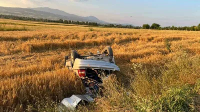 Bolu’da tarlaya uçarak takla atan otomobilin sürücüsü, kazanın ardından kayıplara