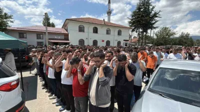Bolu’da cipin 15 metrelik uçuruma yuvarlanması sonucu hayatını kaybeden Emre